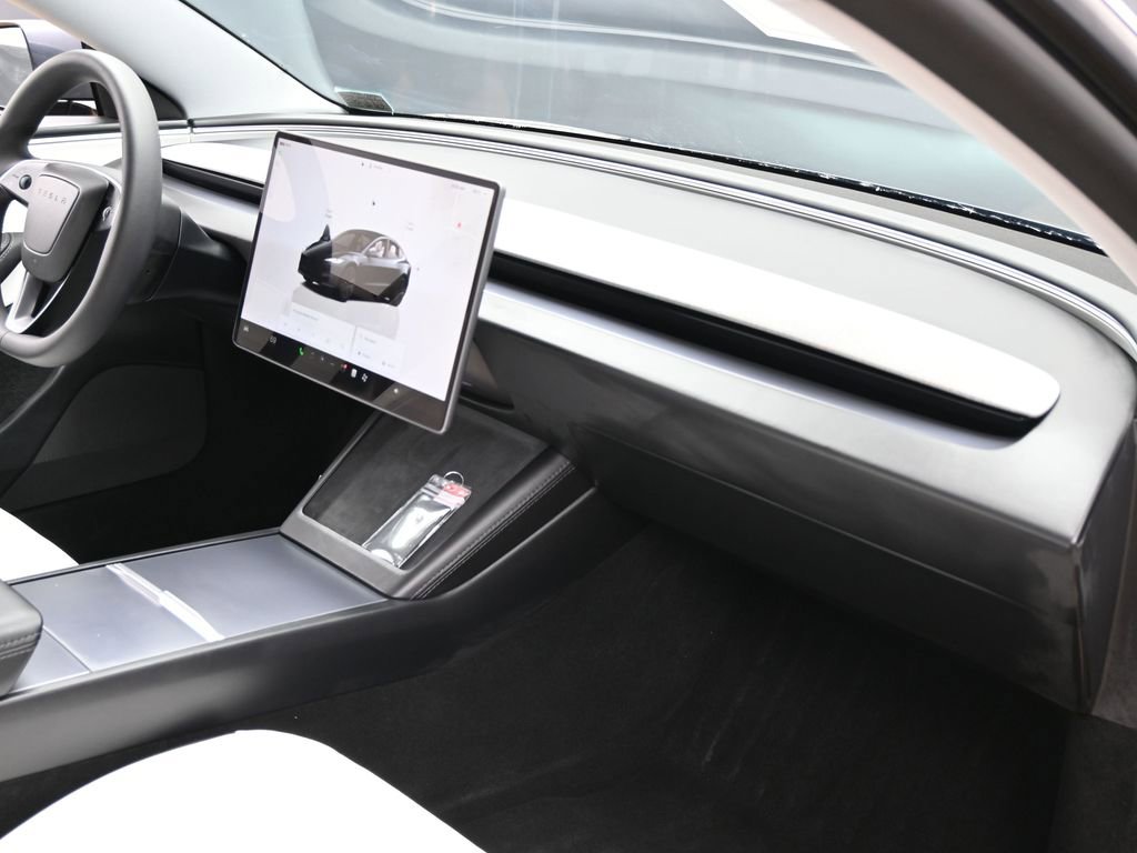Used 2025 Tesla Model 3 Long Range image 39