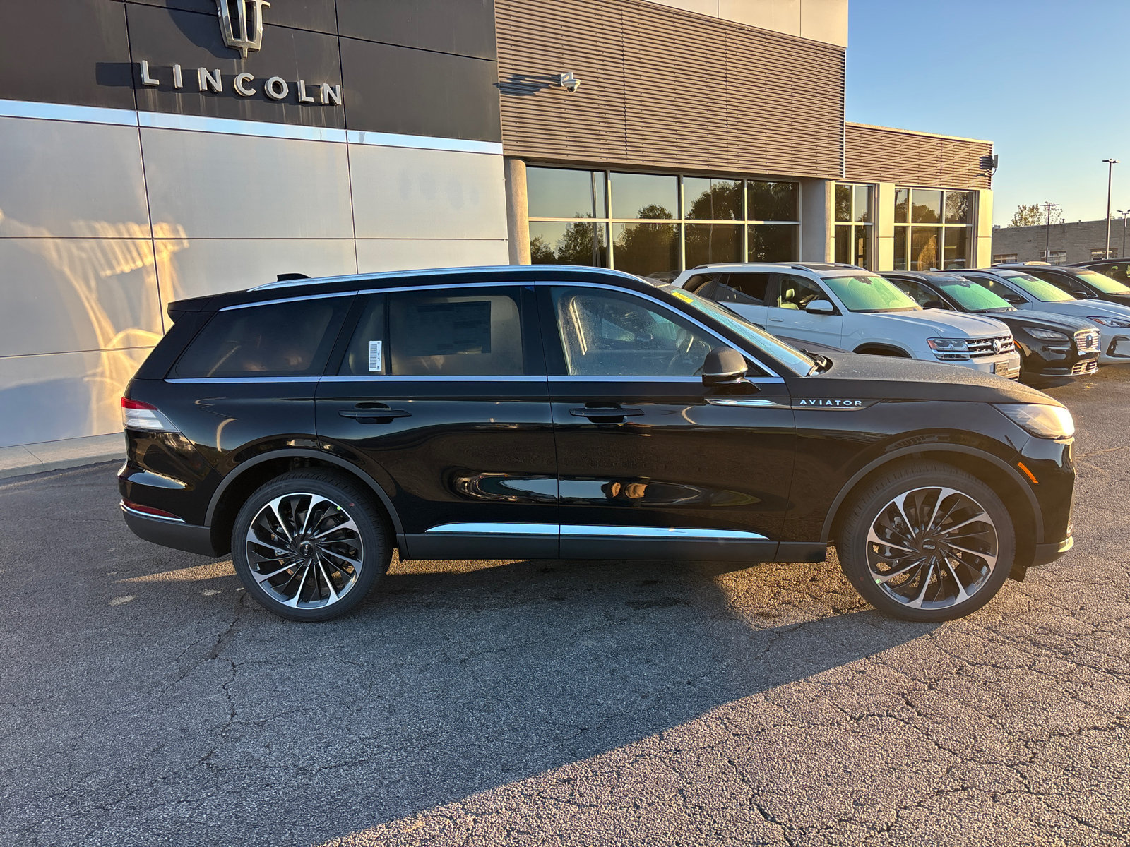 New 2027 Lincoln Aviator Reserve AWD/4WD image 8