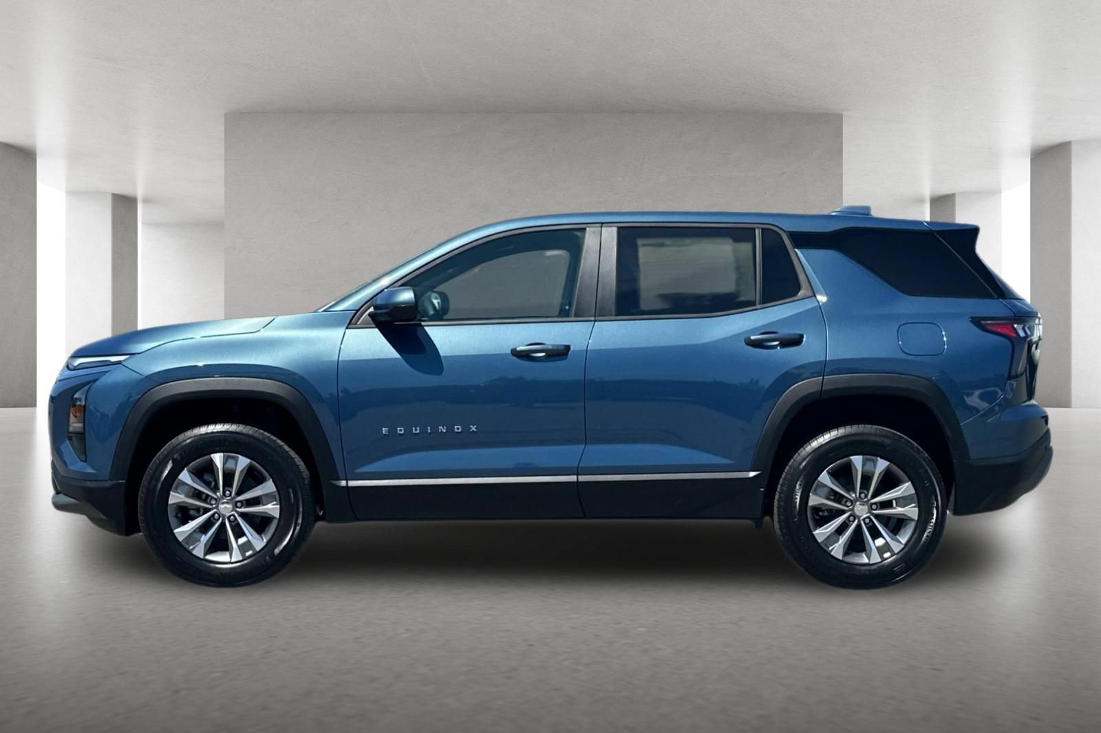 New 2026 Chevrolet Equinox LT w/ Convenience Package II FWD image 7