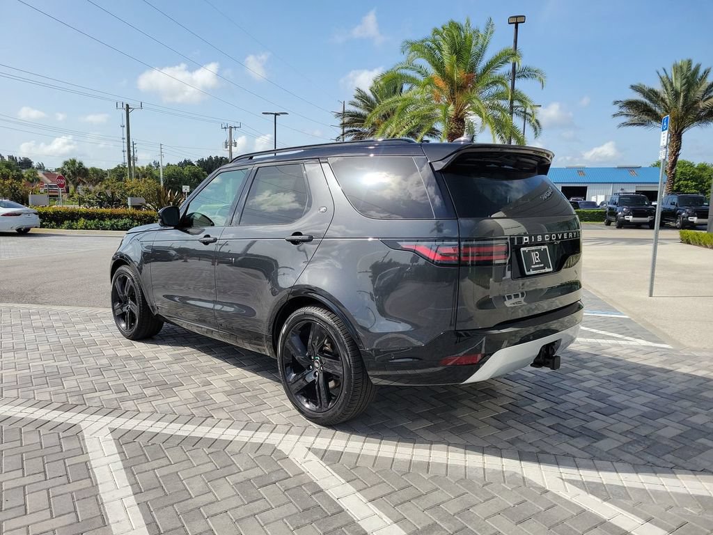 New 2025 Land Rover Discovery Metropolitan Edition AWD/4WD image 3