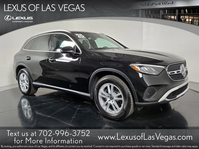 Used 2025 Mercedes-Benz GLC 300 image 1