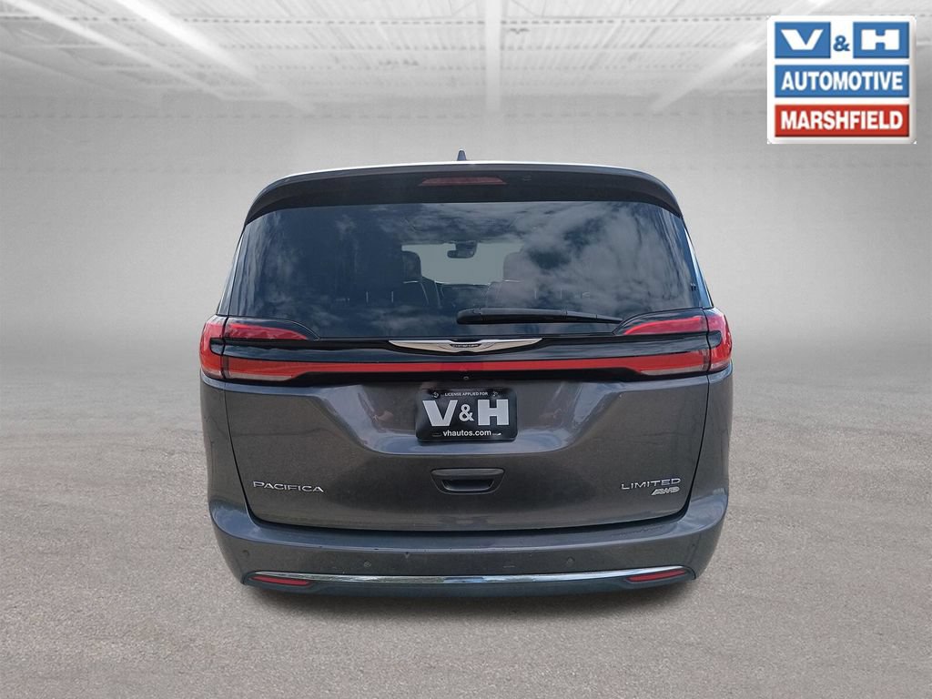 Used 2021 Chrysler Pacifica Limited w/ Premium & Safety Sphere Group AWD/4WD image 4