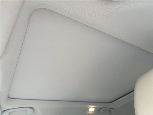 Used 2016 Nissan Rogue SL w/ SL Premium Package FWD image 15