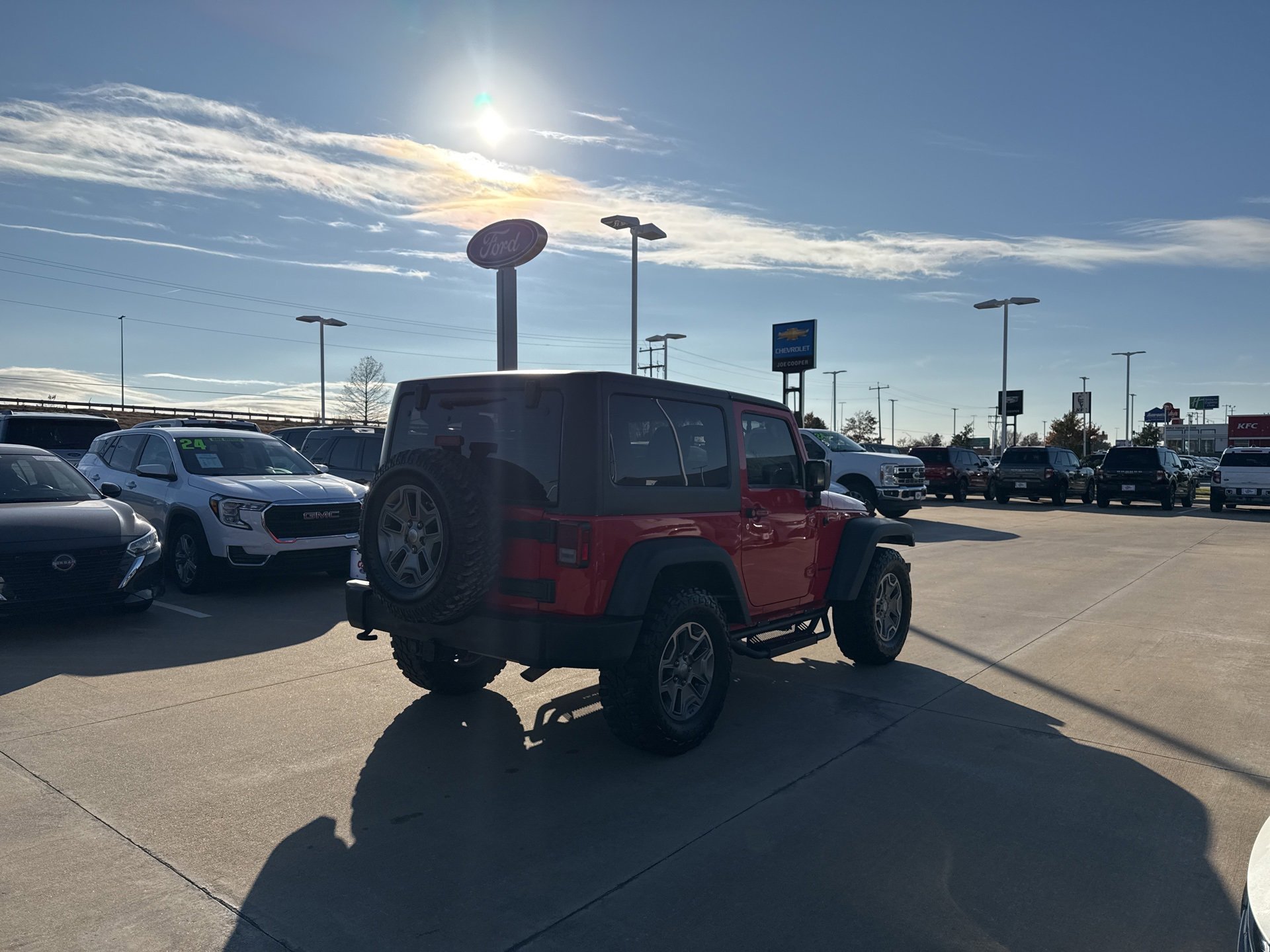 Used 2016 Jeep Wrangler Rubicon w/ Power Convenience Group image 6