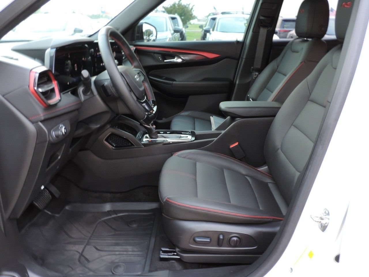 Used 2024 Chevrolet TrailBlazer RS w/ Driver Confidence Package FWD image 20