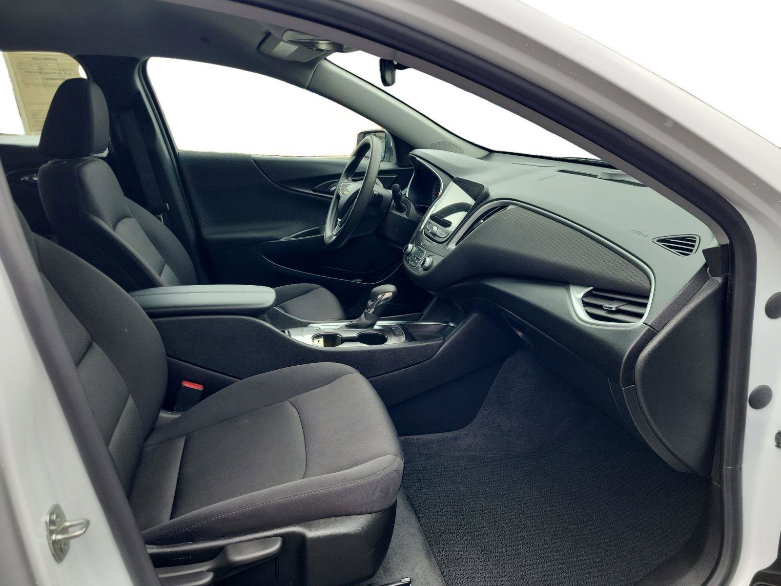 Used 2024 Chevrolet Malibu LT image 24