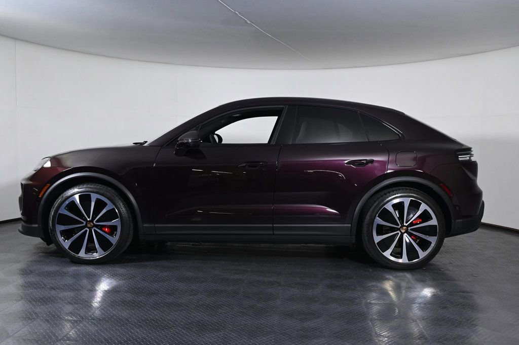 Certified 2025 Porsche Macan 4S Electric image 2