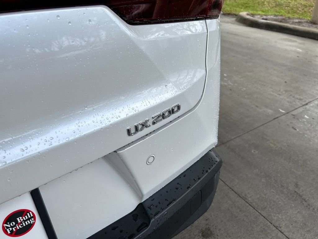 Used 2020 Lexus UX 200 w/ Premium Package image 19