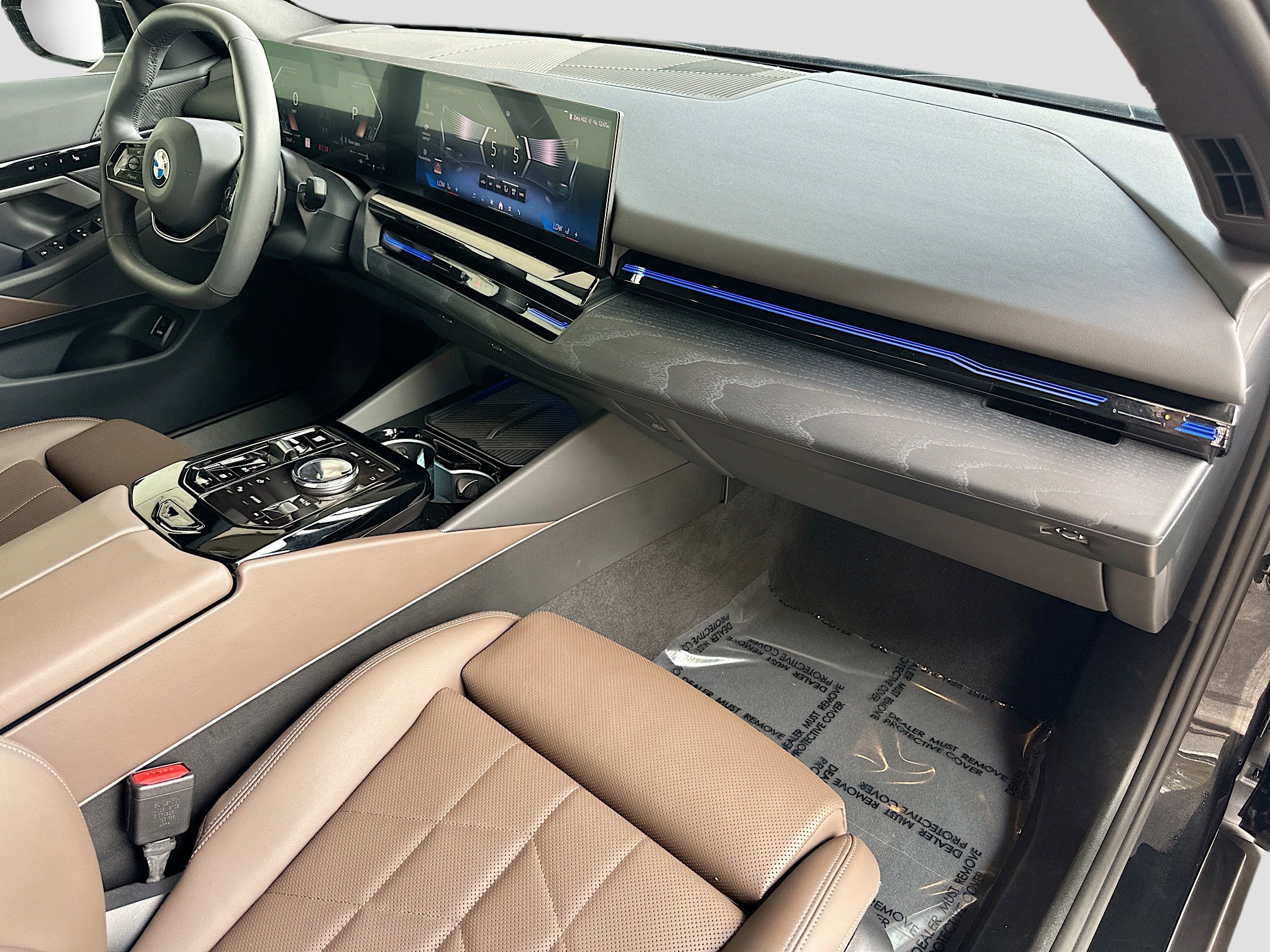 Certified 2024 BMW 530i image 31