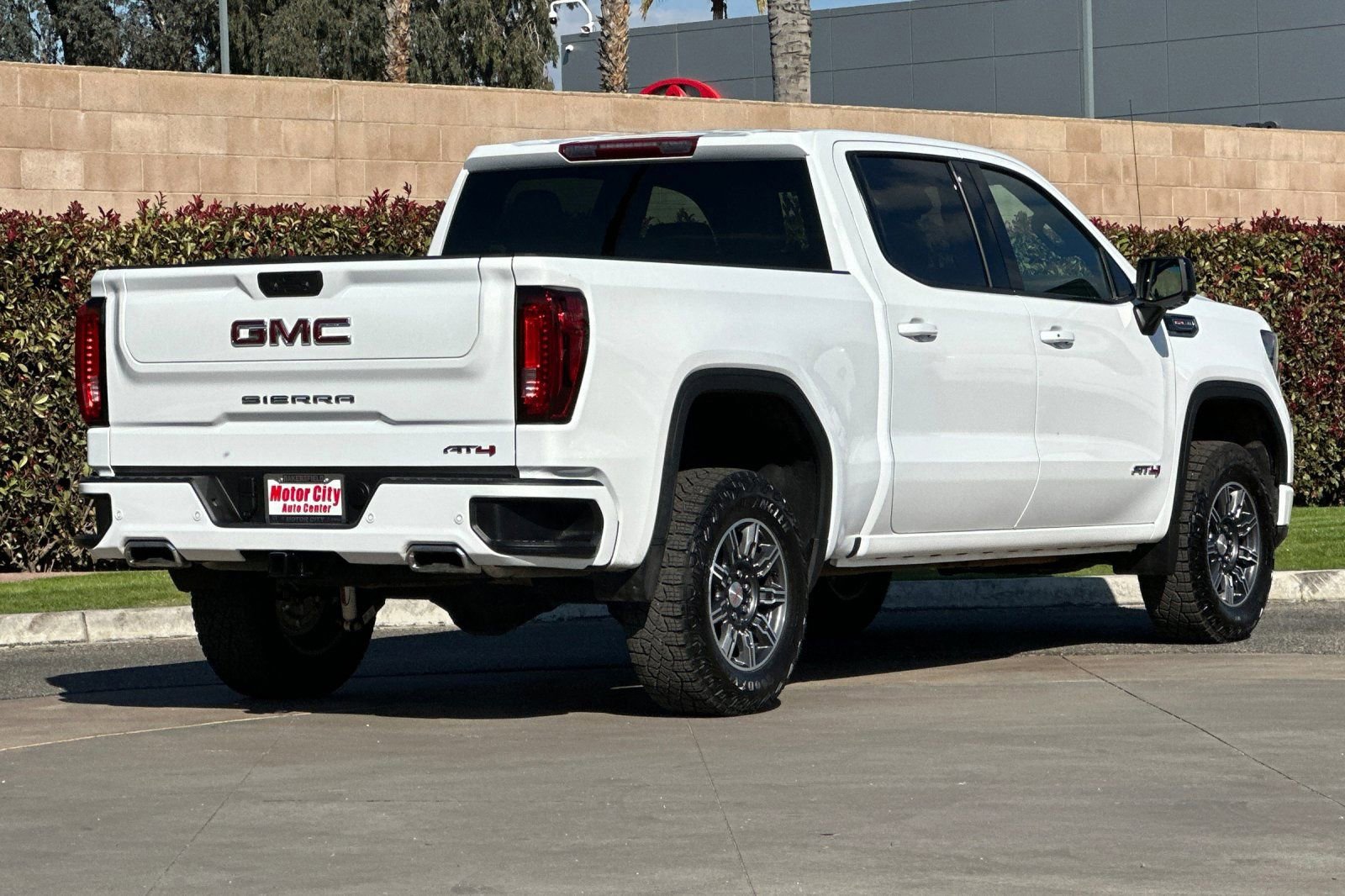 Certified 2025 GMC Sierra 1500 AT4 image 4