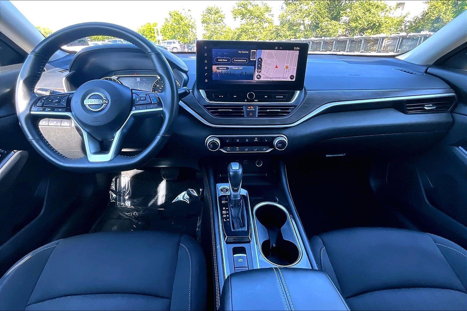 Used 2023 Nissan Altima 2.5 SV w/ SV Premium Package AWD/4WD image 14