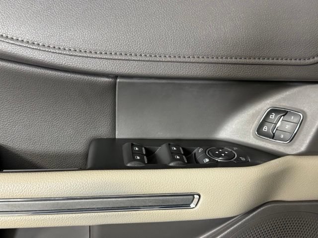 Used 2020 Ford Expedition XLT w/ Equipment Group 202A RWD image 15
