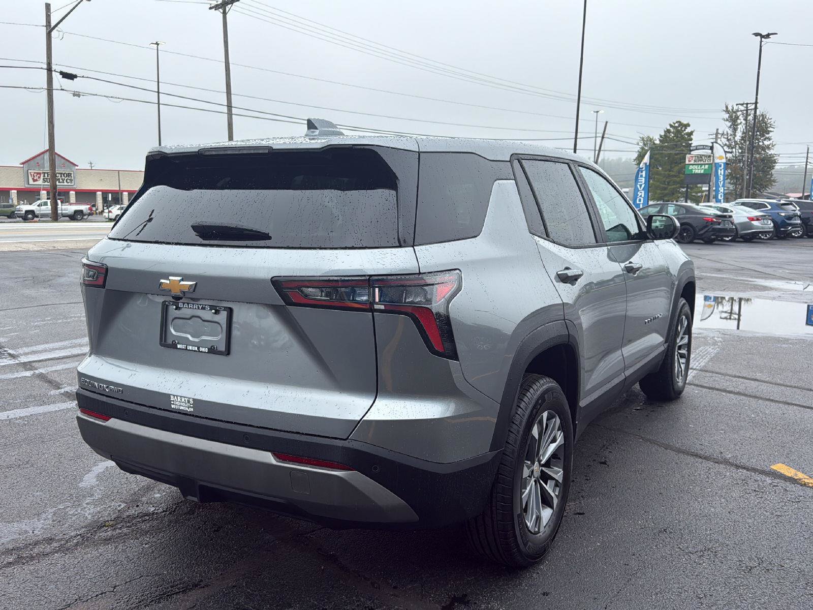 Used 2026 Chevrolet Equinox LT AWD/4WD image 5