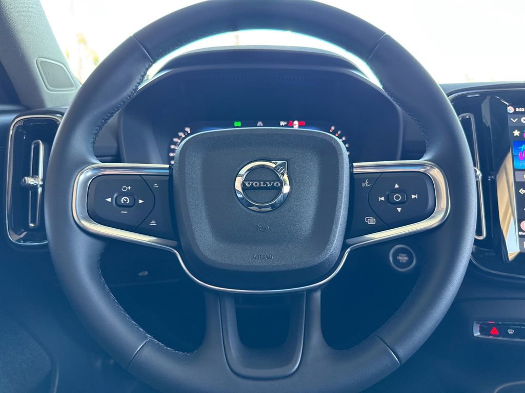 New 2026 Volvo XC40 B5 Core image 23