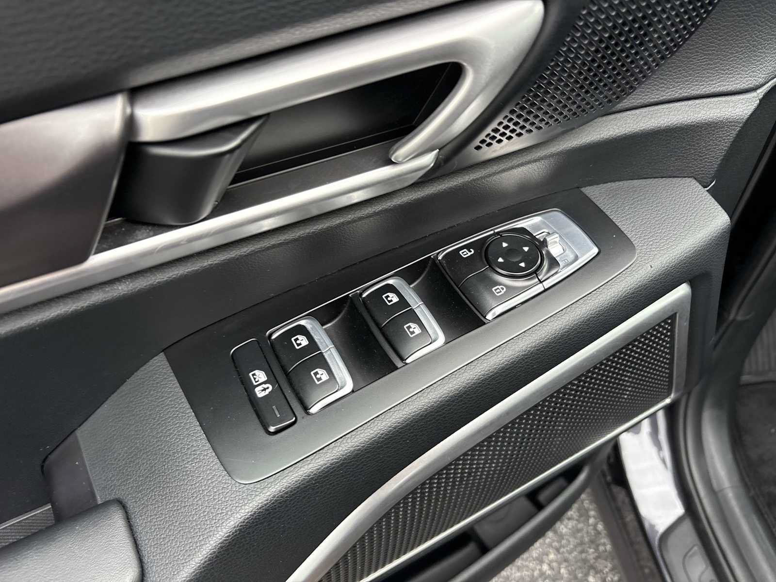 Used 2025 Kia Telluride S AWD/4WD image 24