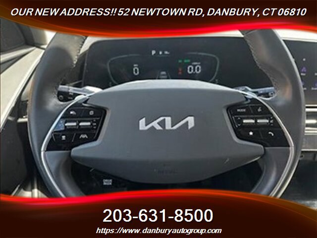 Used 2023 Kia Niro EX FWD image 16