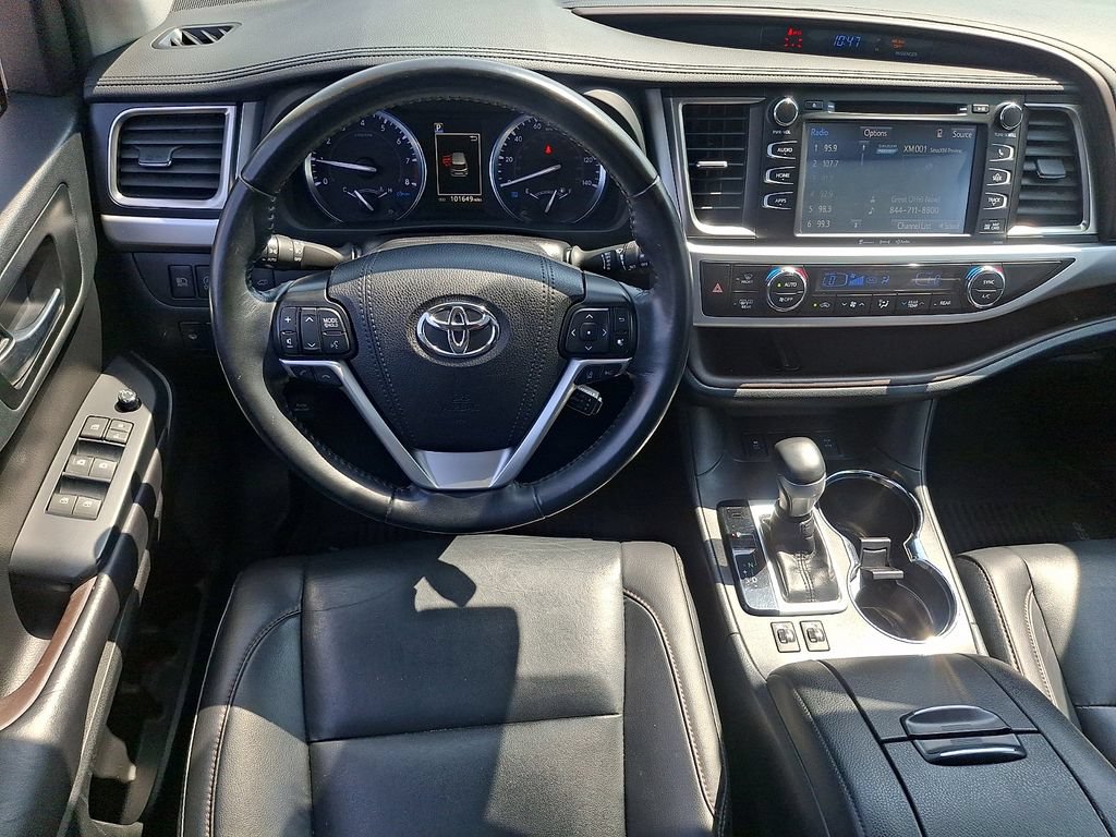 Used 2019 Toyota Highlander XLE w/ Protection Package #3 AWD/4WD image 12
