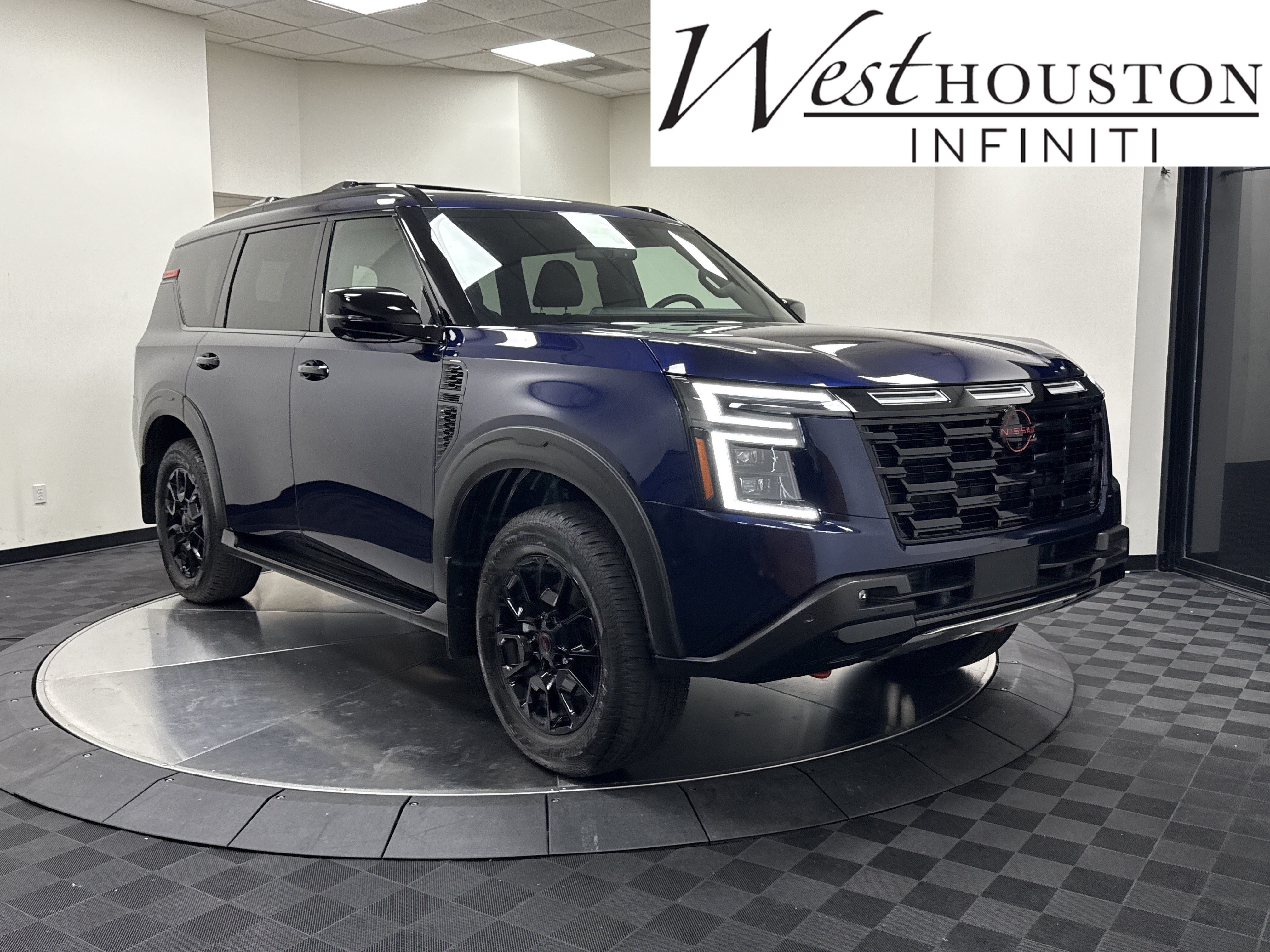 Used 2026 Nissan Armada PRO-4X w/ Captain's Chari Seat Package AWD/4WD image 1