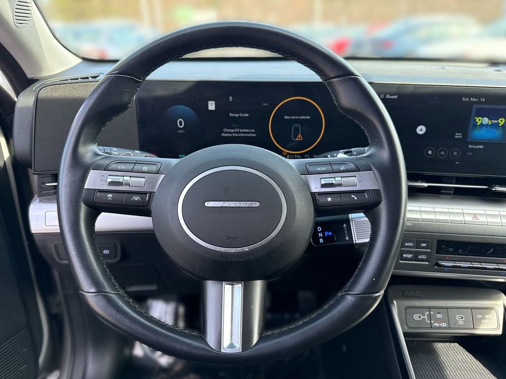 Used 2025 Hyundai Kona SEL image 11