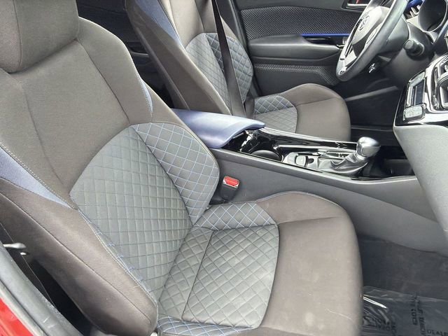 Used 2020 Toyota C-HR XLE image 11