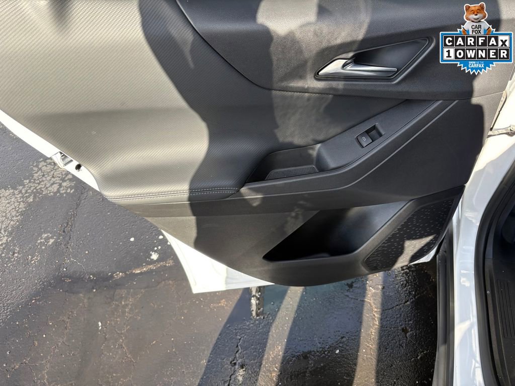 Used 2025 Chevrolet Equinox LT image 30