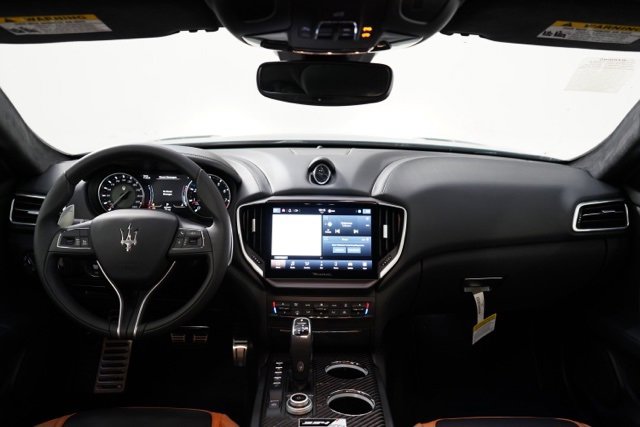 Used 2024 Maserati Ghibli Trofeo image 11