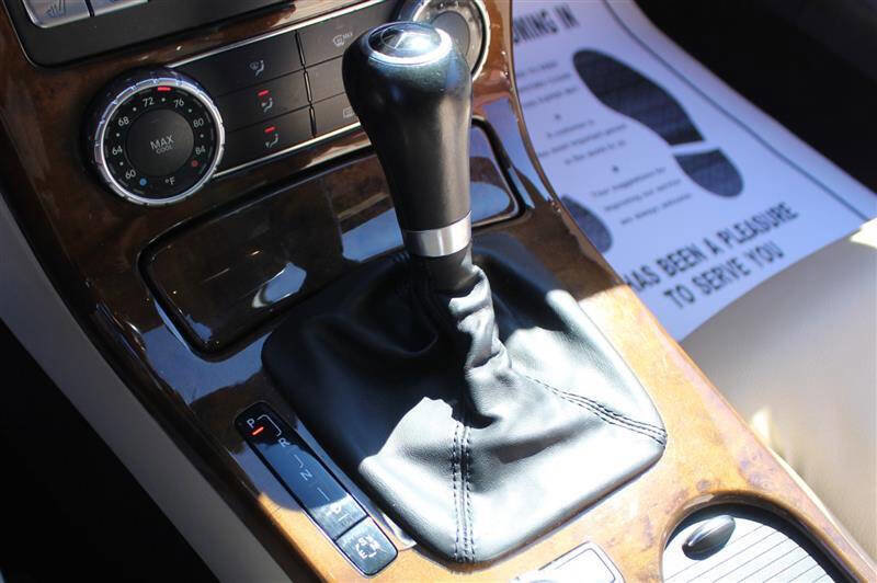 Used 2015 Mercedes-Benz SLK 250 w/ Premium Package image 29