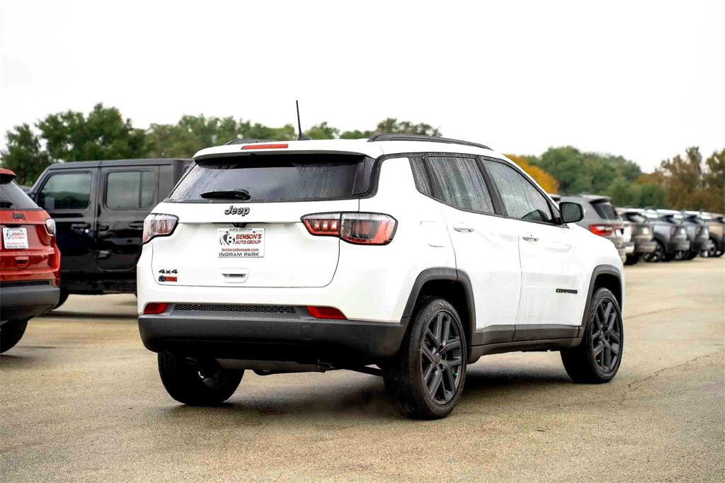 New 2026 Jeep Compass Latitude image 4