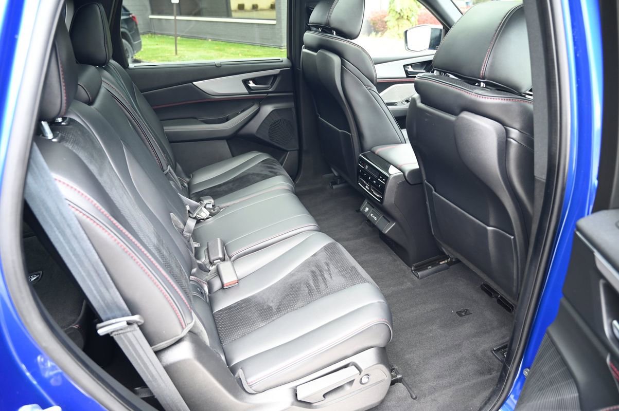 Used 2023 Acura MDX A-Spec image 41