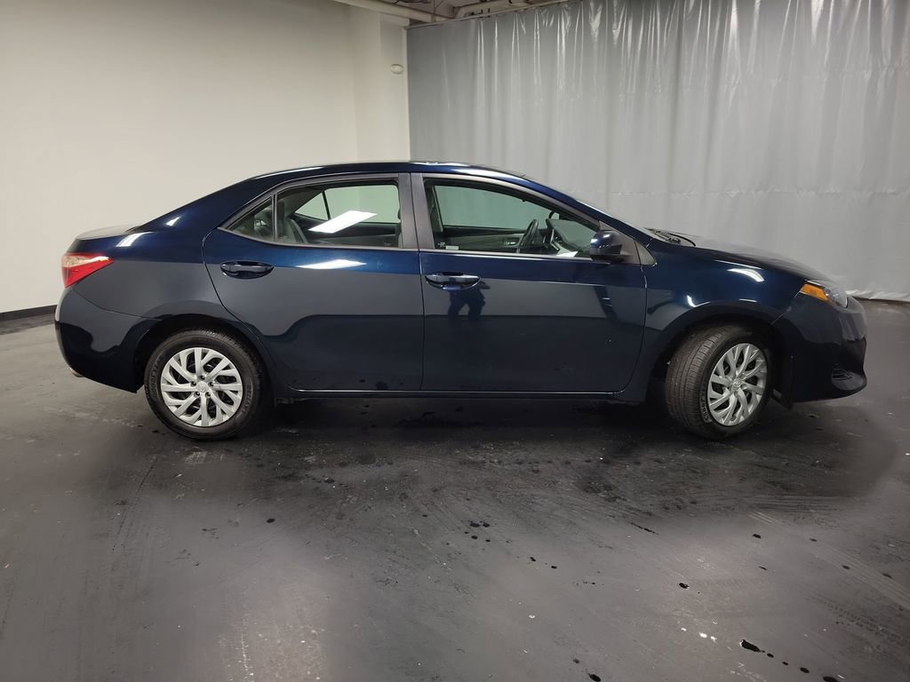 Used 2017 Toyota Corolla LE image 10