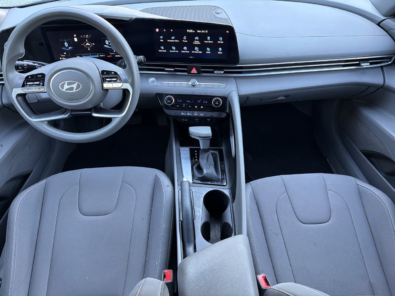 Used 2024 Hyundai Elantra SEL FWD image 2