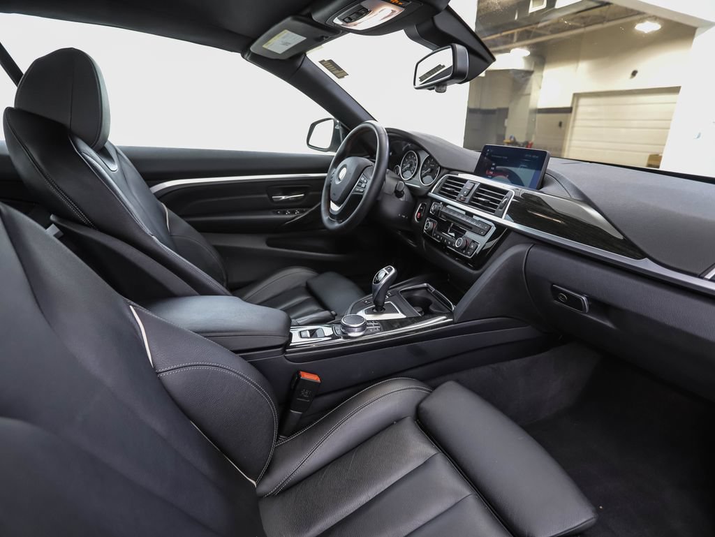 Used 2020 BMW 430i xDrive Convertible w/ Convenience Package AWD/4WD image 24