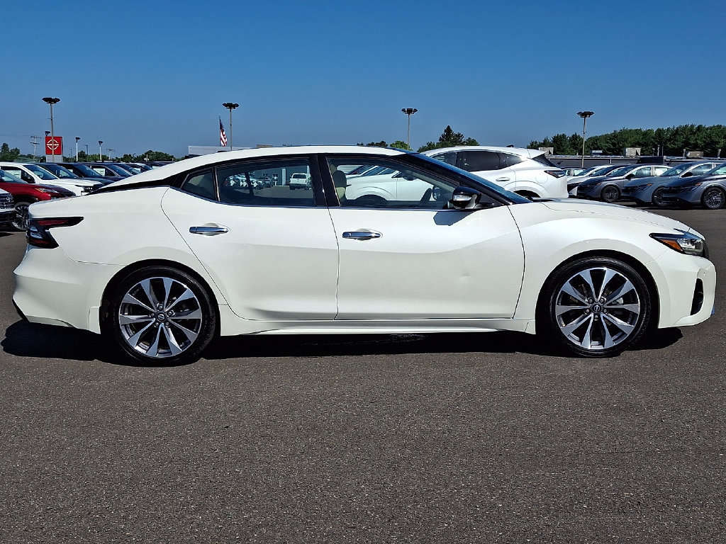 Certified 2023 Nissan Maxima Platinum w/ Sport Mat Group FWD image 8