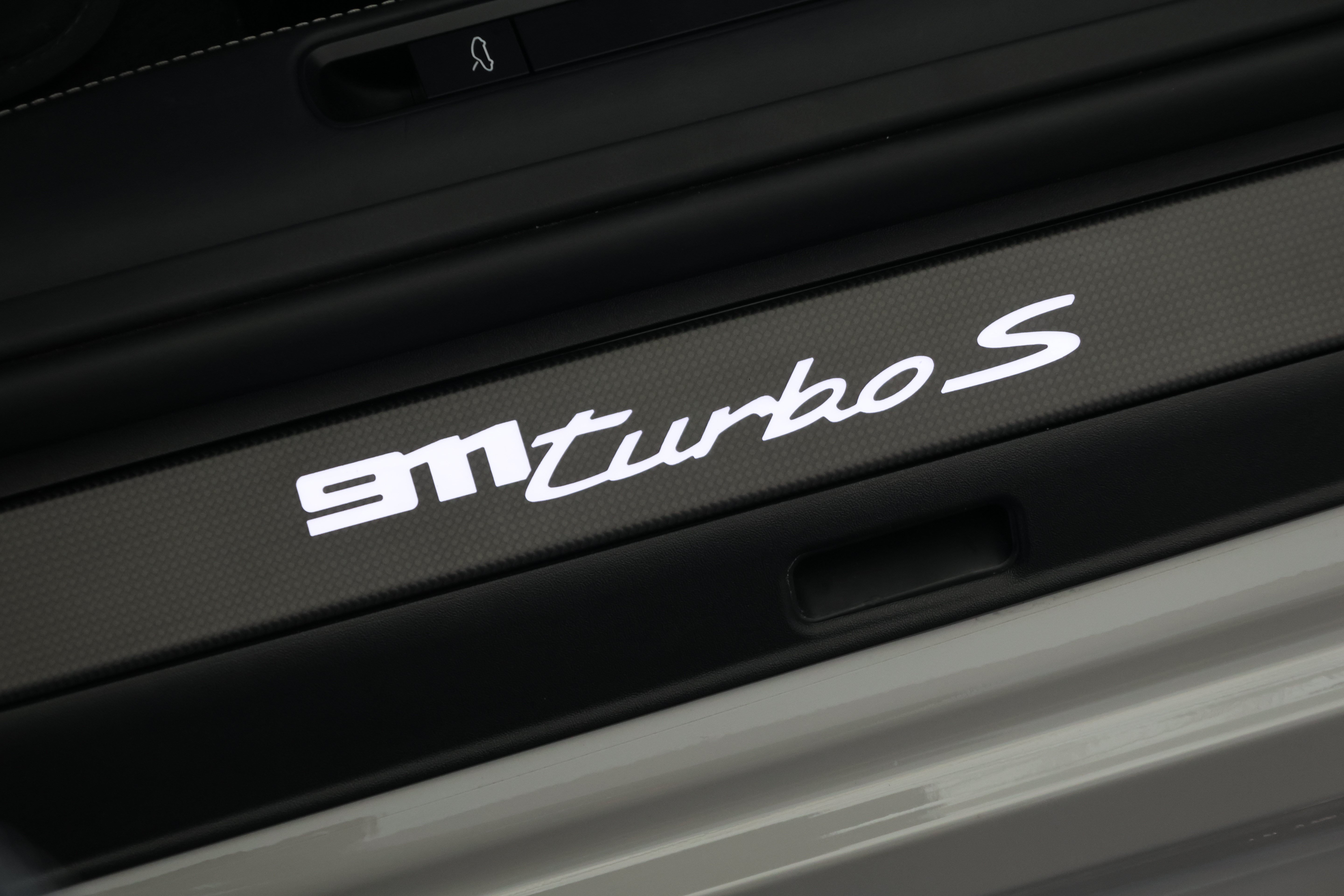 Used 2025 Porsche 911 Turbo S AWD/4WD image 32