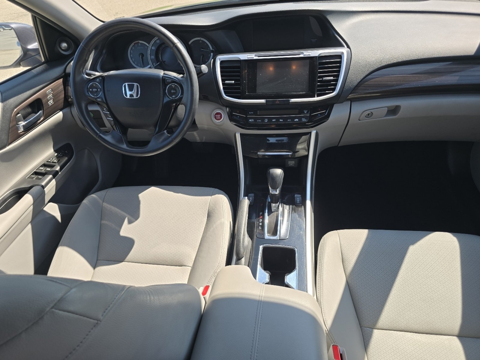 Used 2017 Honda Accord EX-L image 22