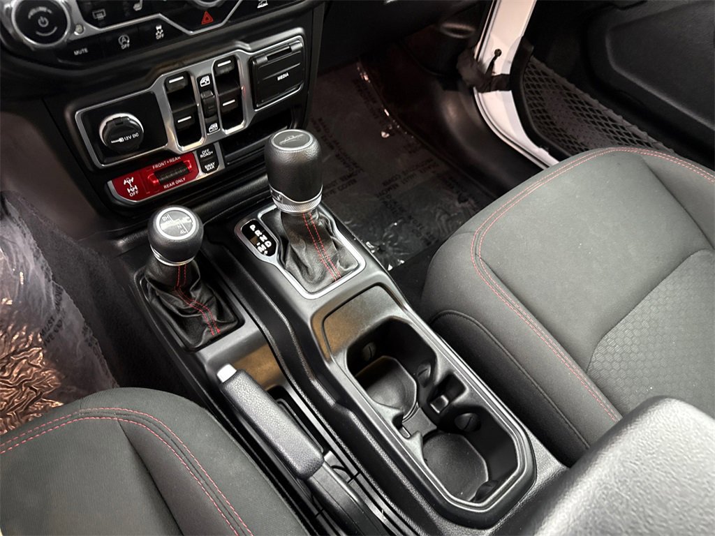 Used 2020 Jeep Gladiator Rubicon image 15