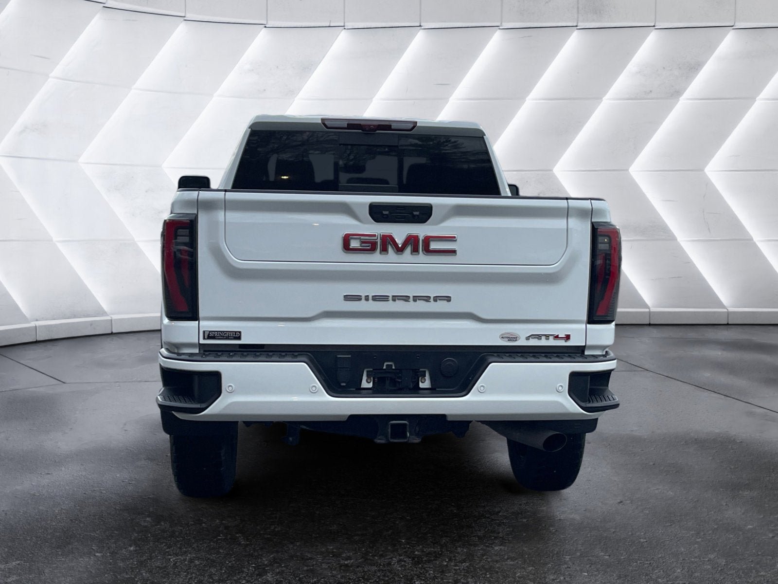Used 2024 GMC Sierra 2500 AT4 w/ Technology Package AWD/4WD image 5