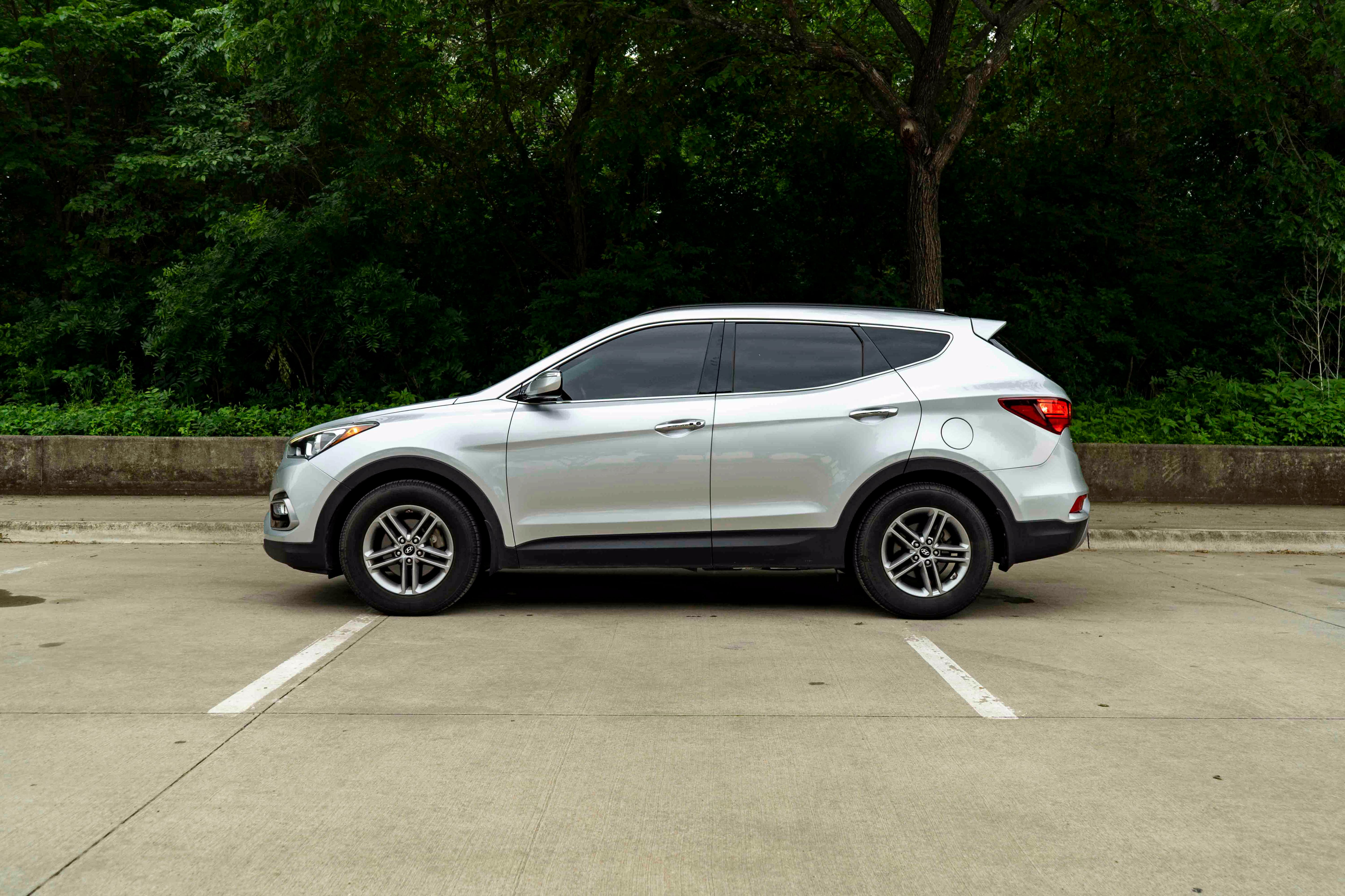Used 2017 Hyundai Santa Fe Sport FWD image 6