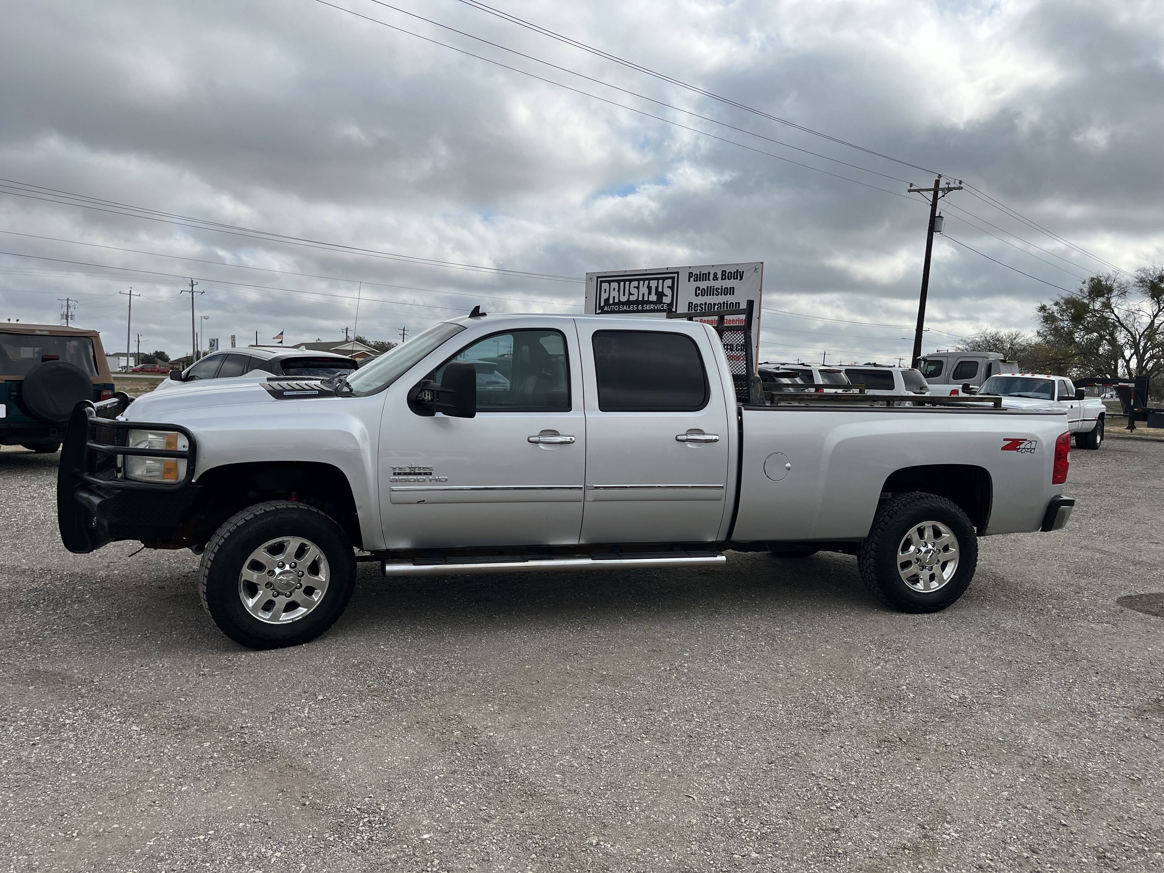 Used 2014 Chevrolet Silverado 3500 LT w/ Texas Edition image 3