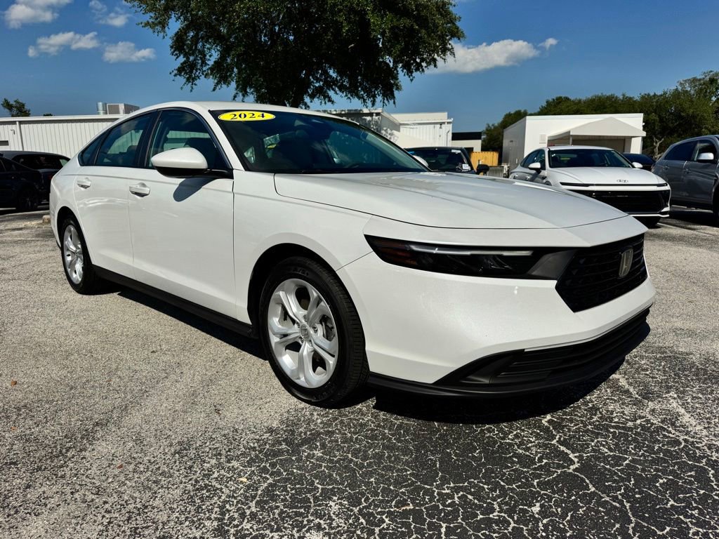 Used 2024 Honda Accord LX image 11