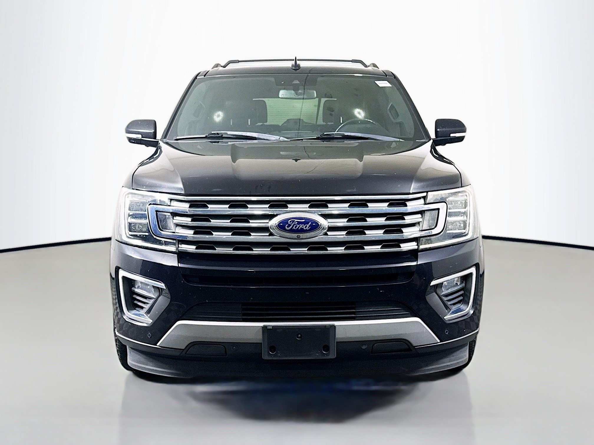 Used 2019 Ford Expedition Limited w/ Special Edition Package RWD image 2