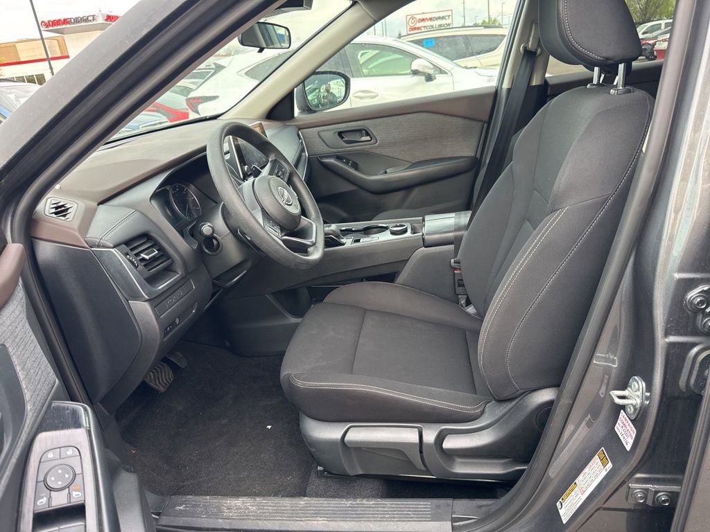 Used 2023 Nissan Rogue S image 5