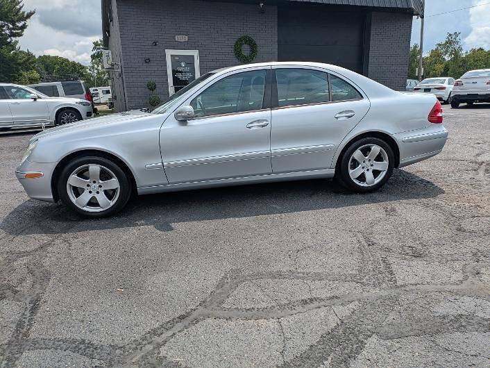 Used 2006 Mercedes-Benz E 500 4MATIC Sedan image 2