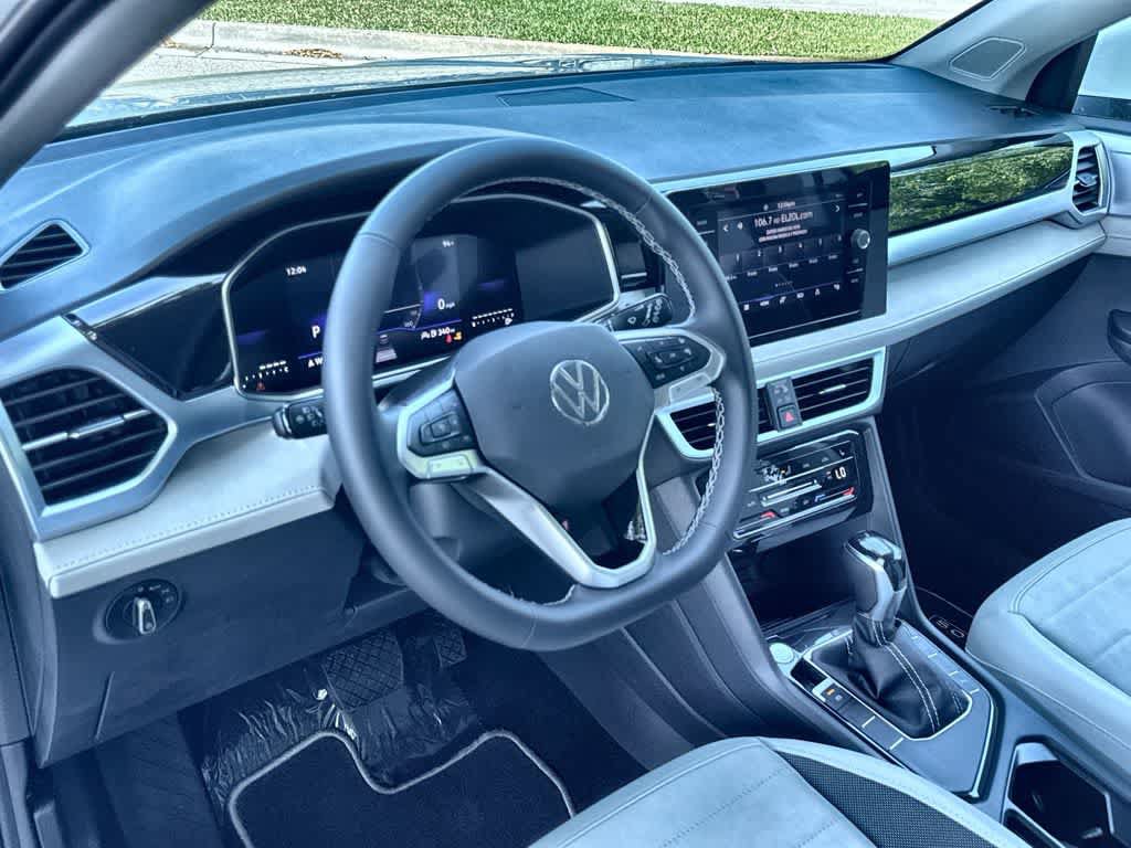 New 2026 Volkswagen Taos SE FWD image 13