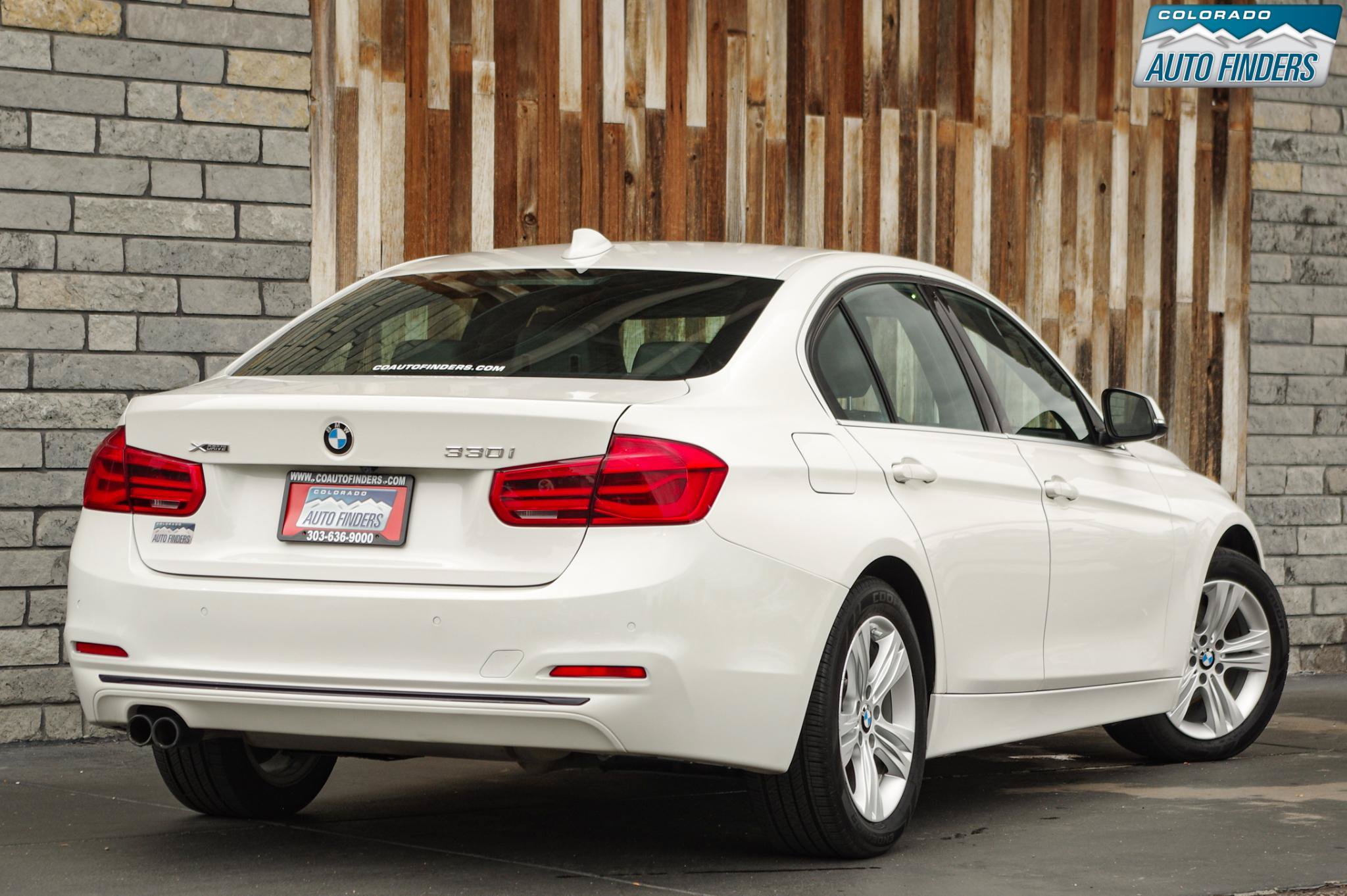 Used 2017 BMW 330i xDrive Sedan AWD/4WD image 7
