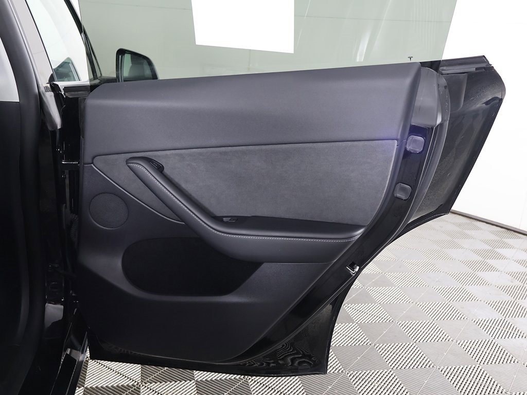 Used 2023 Tesla Model Y Long Range image 26