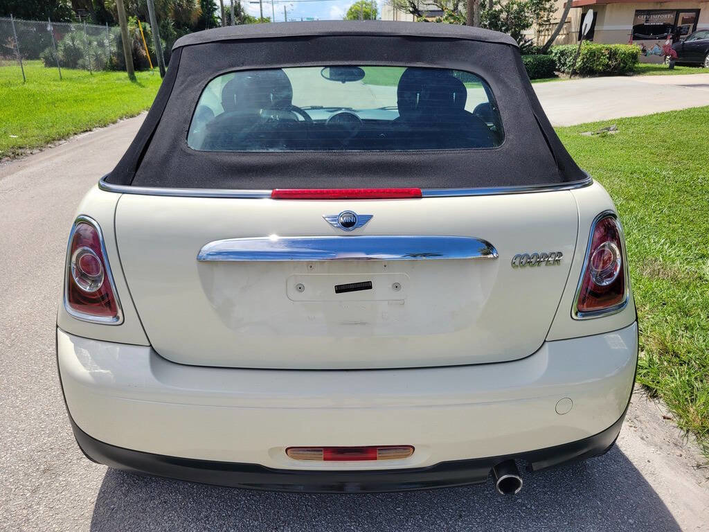 Used 2013 MINI Cooper Convertible image 16