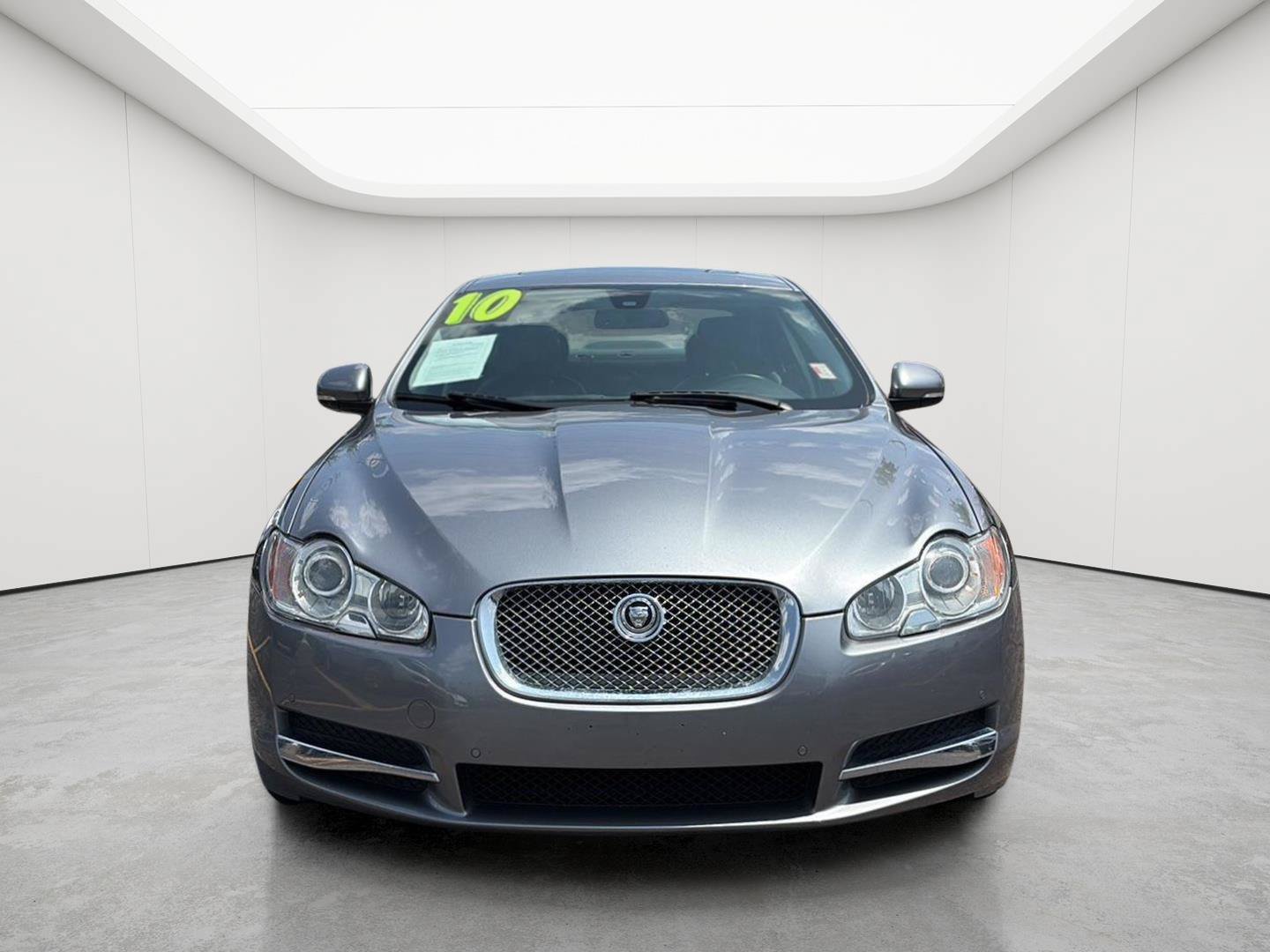 Used 2010 Jaguar XF Premium RWD image 26
