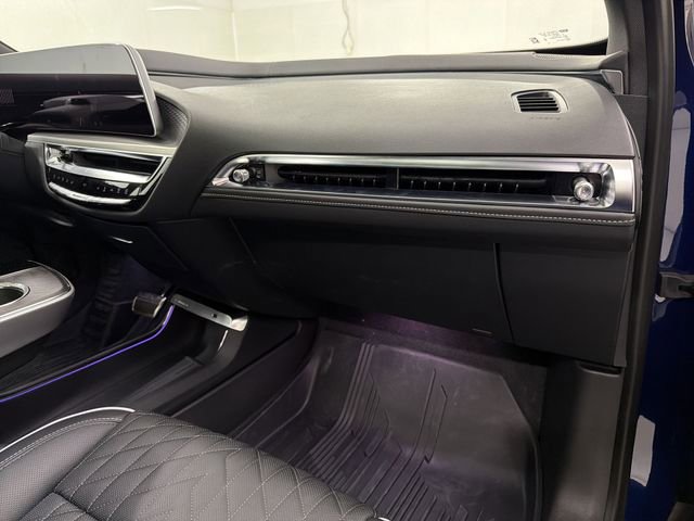 New 2026 Cadillac Lyriq V w/ LPO, Floor Liner Package image 27