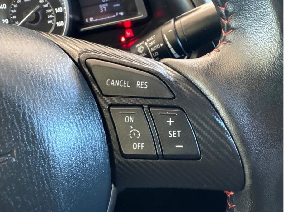 Used 2016 MAZDA MAZDA3 i Touring image 17